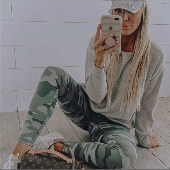 Camo Fleece Lined Leggings Joggers - Picture 2 of 3